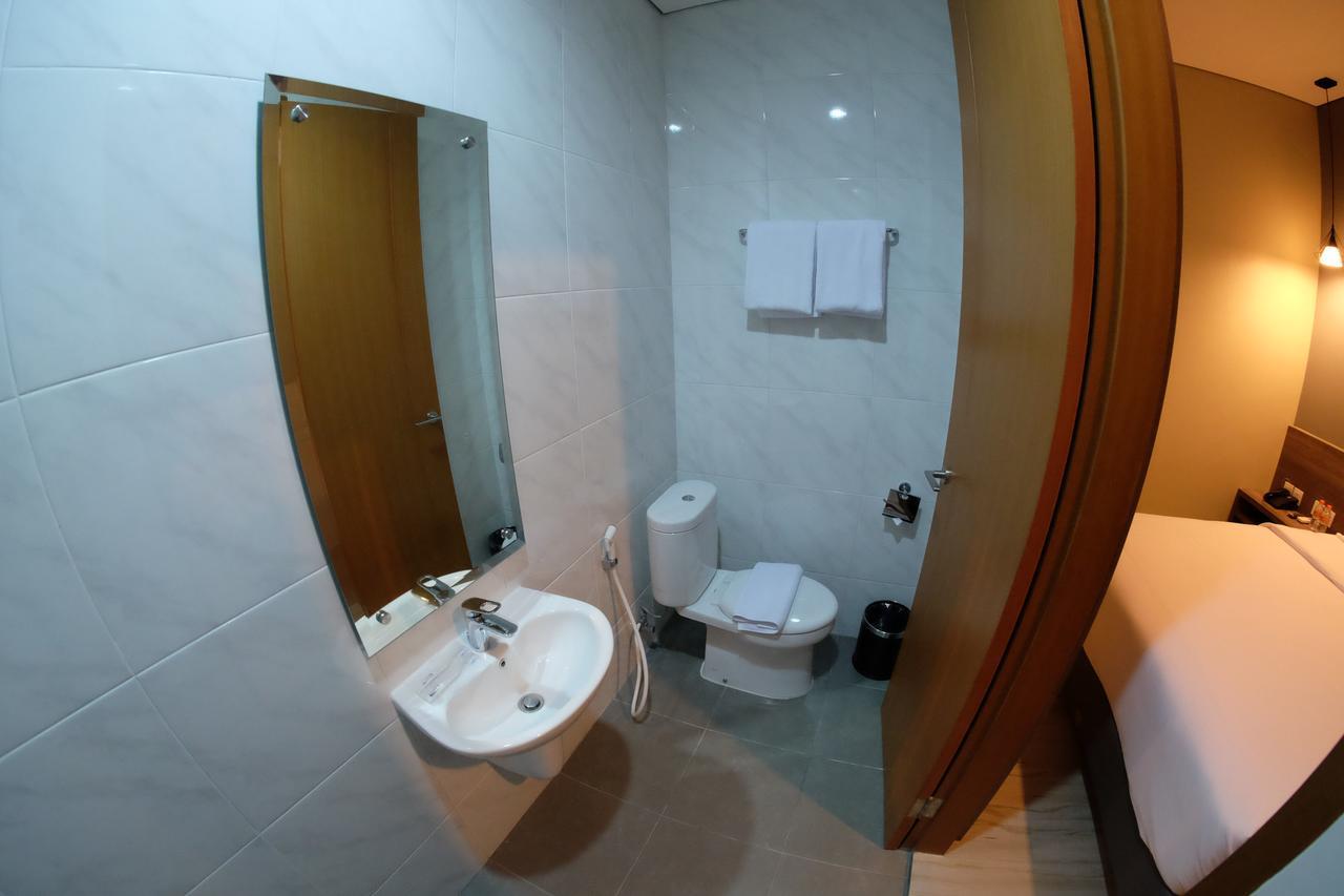 U Stay Hotel Tebet Jakarta Exterior photo